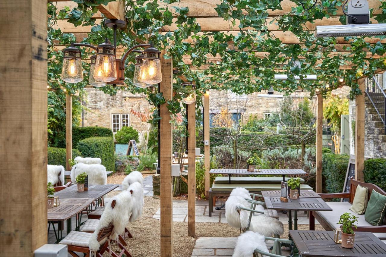 מלון קורשם The Methuen Arms מראה חיצוני תמונה The Pergola at The Swan