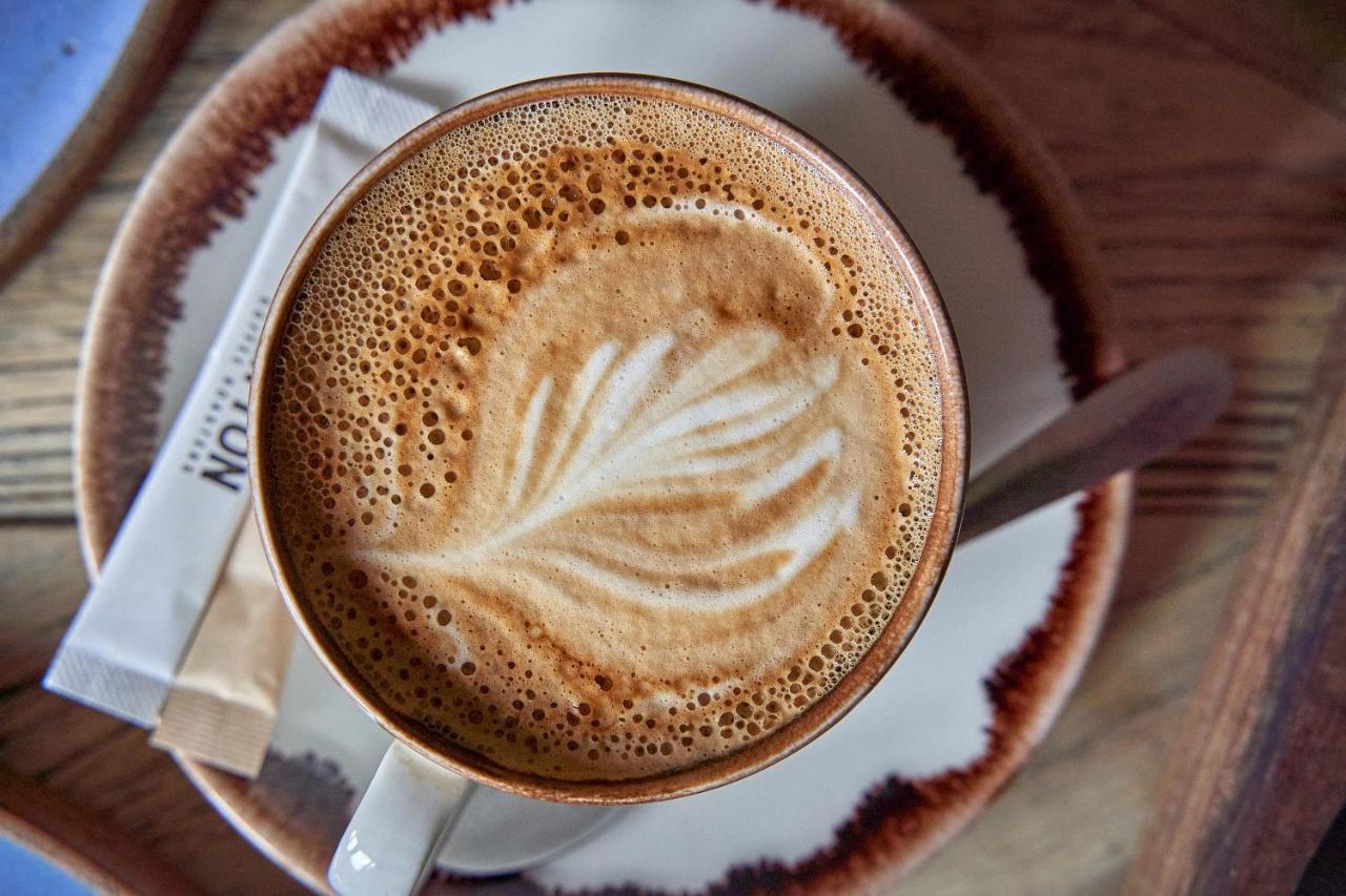 מלון קורשם The Methuen Arms מראה חיצוני תמונה A cappuccino