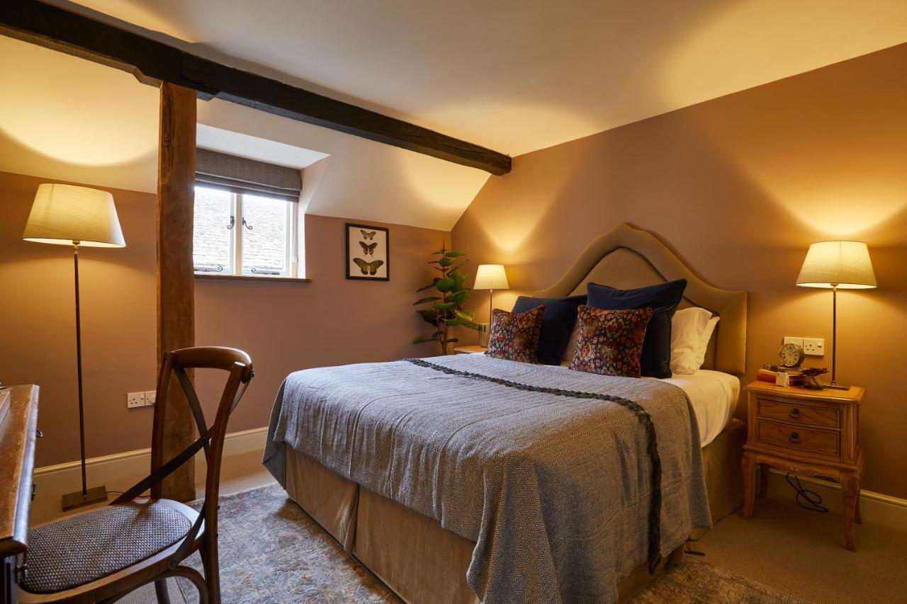 מלון קורשם The Methuen Arms מראה חיצוני תמונה The Old Parsonage Hotel